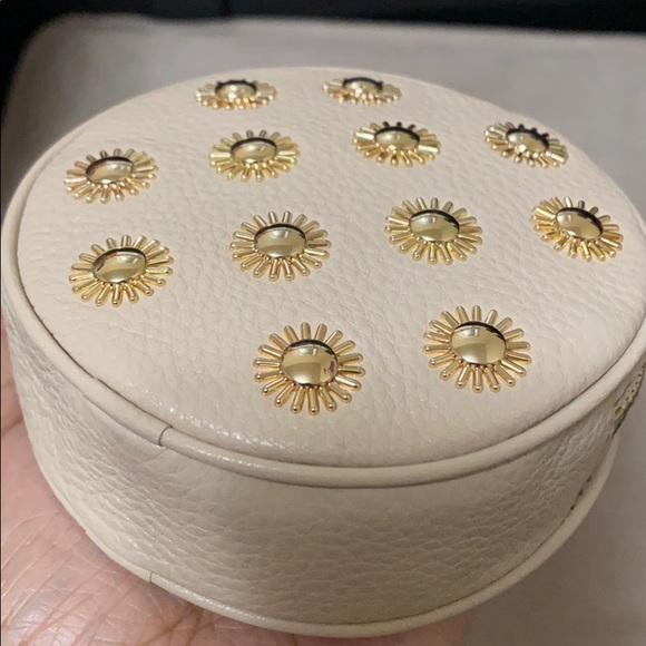 Brand New Michael Kors Coin Leather Purse!! - Picture 6 of 6